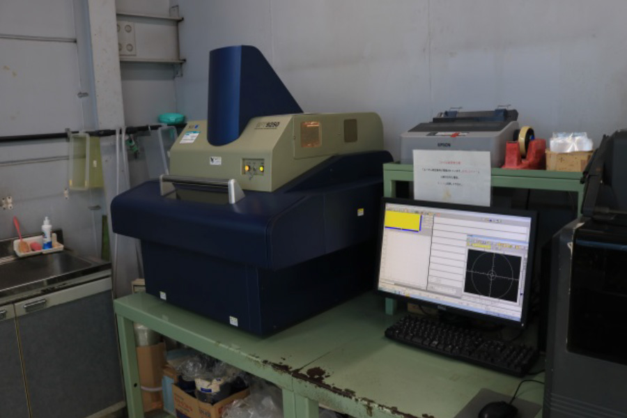 蛍光X線膜厚測定器 X-ray fluorescence film thickness measuring instrument